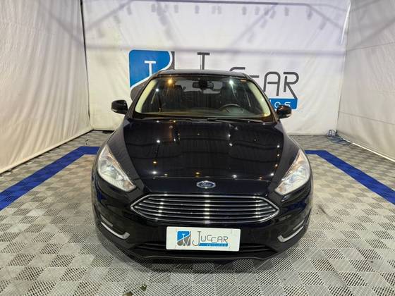 FORD FOCUS 2.0 TITANIUM 16V FLEX 4P POWERSHIFT FORD FOCUS 2.0 TITANIUM 16V FLEX 4P POWERSHIFT